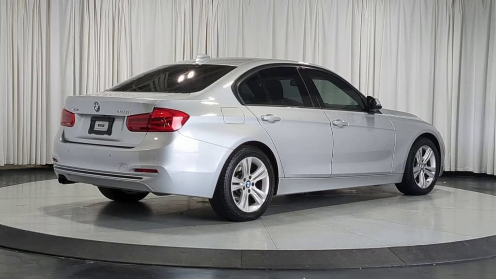 Used 2016 BMW 328i xDrive Sedan AWD/4WD image 10