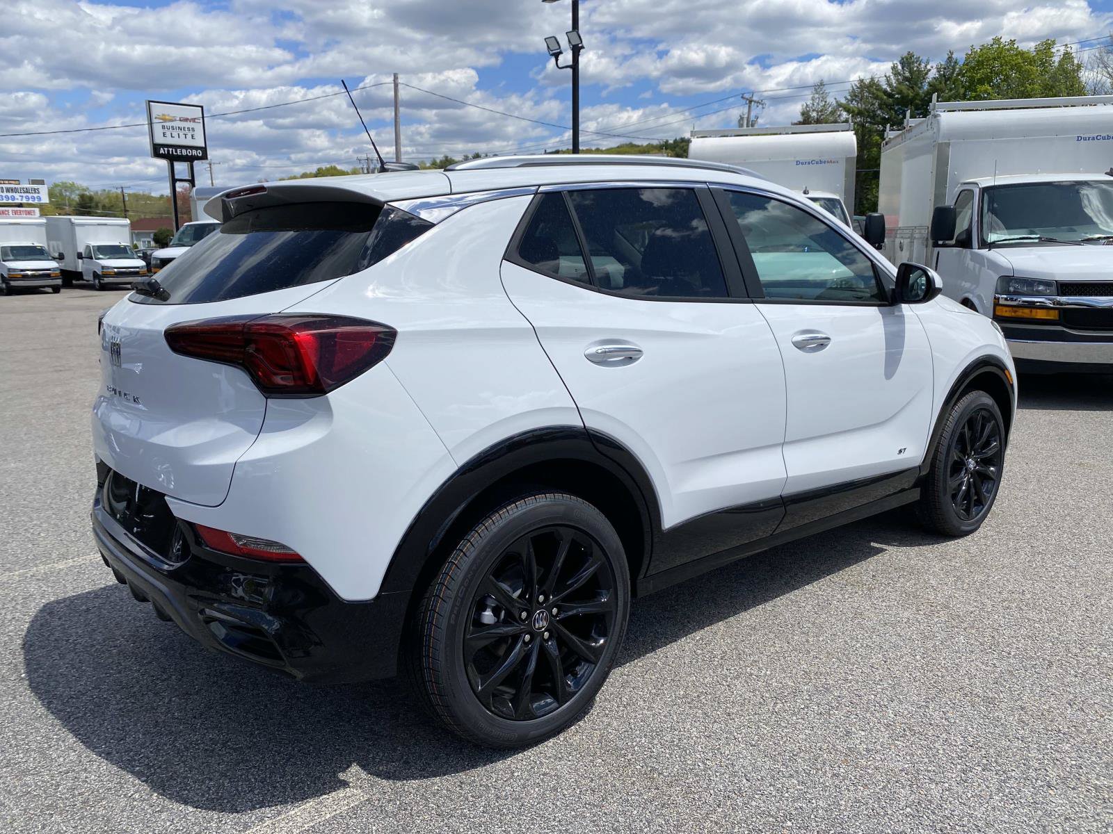 New 2026 Buick Encore GX Sport Touring w/ Comfort Package AWD/4WD image 3