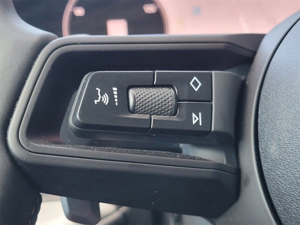 Certified 2025 Porsche Cayenne image 24