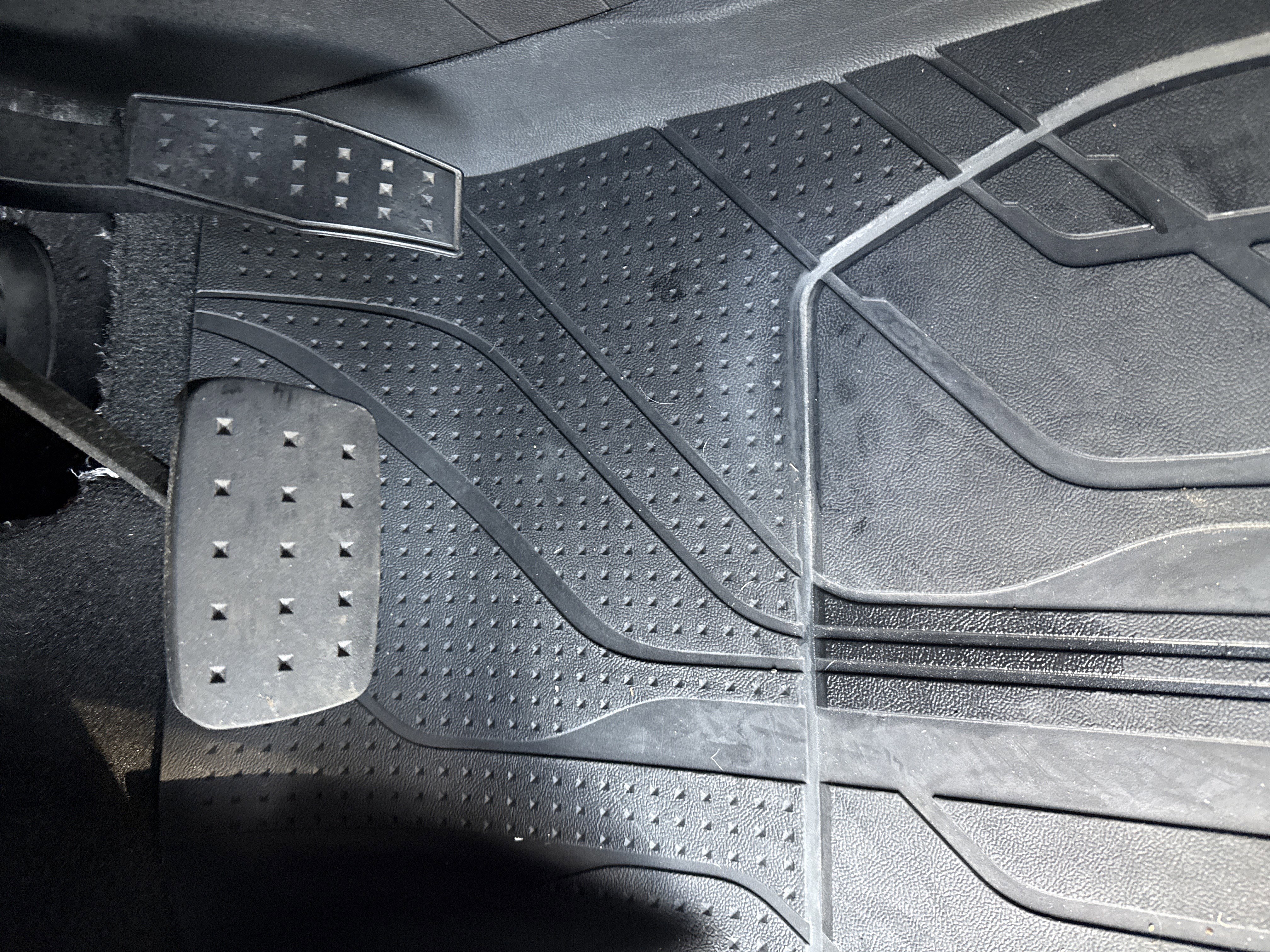 Certified 2023 Chevrolet Traverse RS image 17