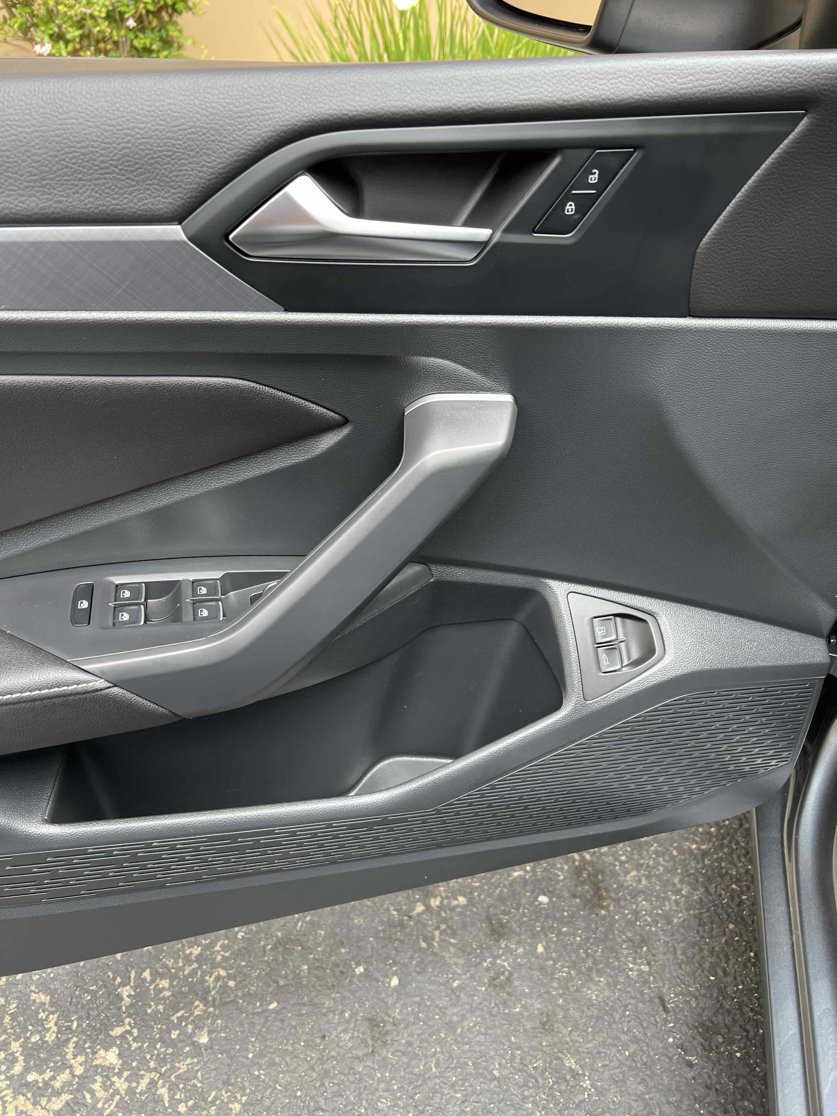 Used 2023 Volkswagen Jetta SE w/ Panoramic Sunroof Package FWD image 61