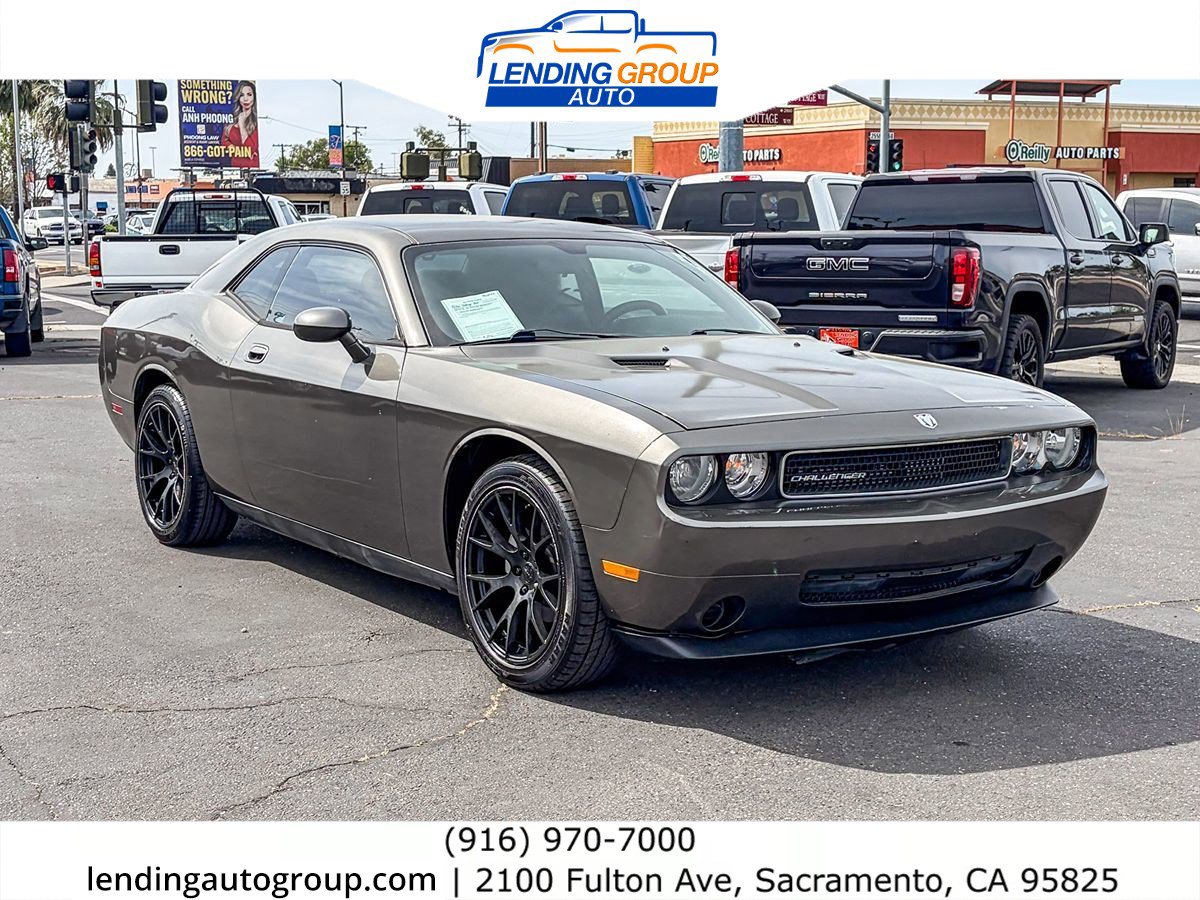 Used 2010 Dodge Challenger SE image 5