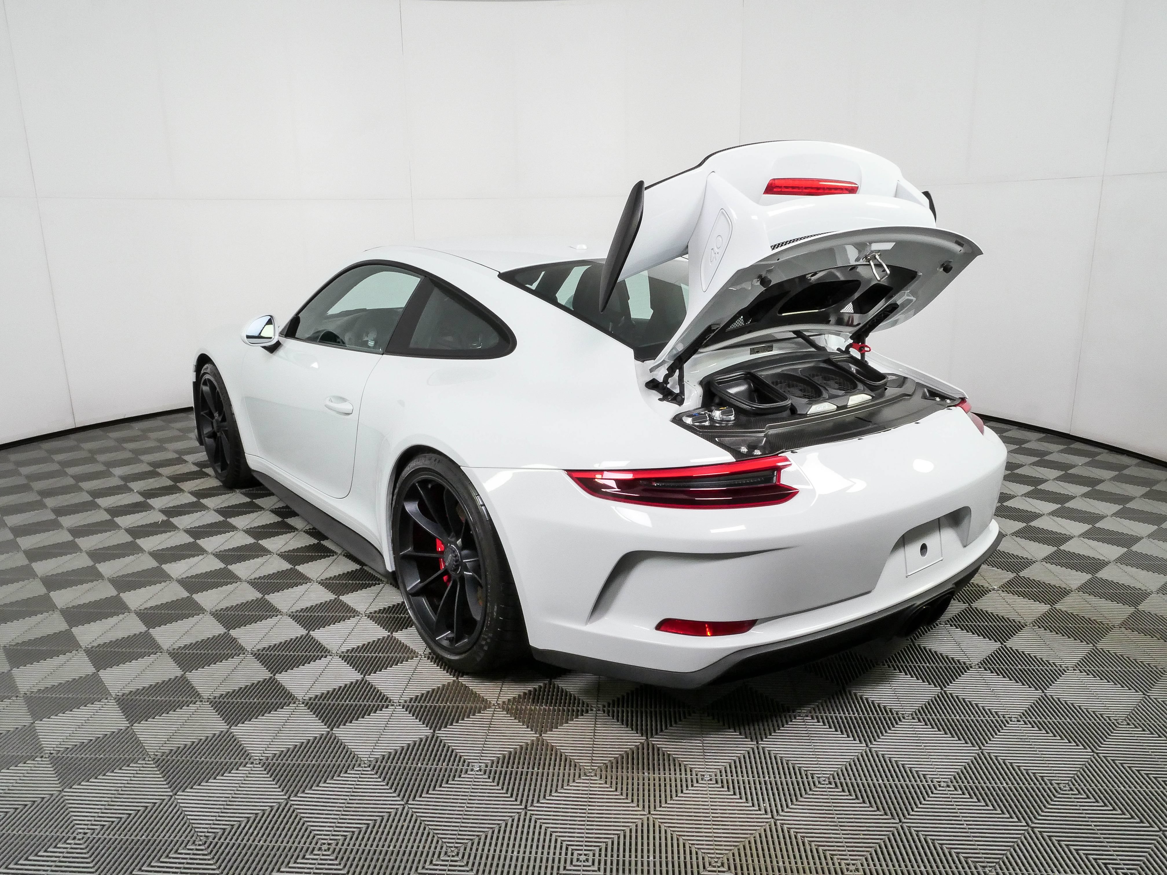 Certified 2018 Porsche 911 GT3 w/ Sport Chrono Package RWD image 30