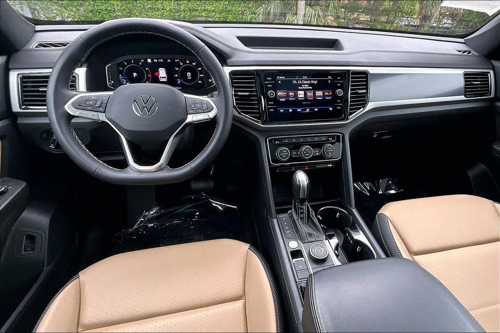 Certified 2023 Volkswagen Atlas Cross Sport SEL image 3