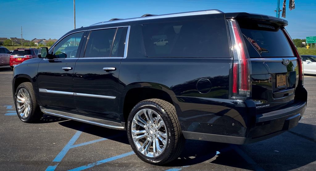 Used 2018 Cadillac Escalade ESV Luxury AWD/4WD image 21
