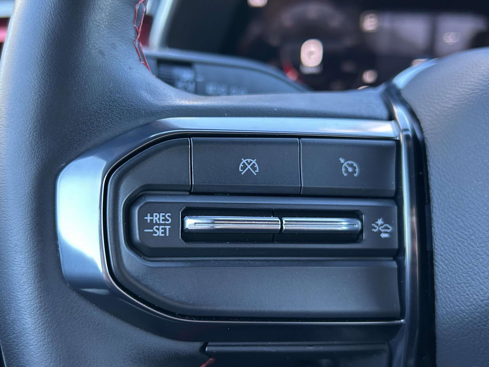 Used 2024 GMC Canyon AT4X image 22