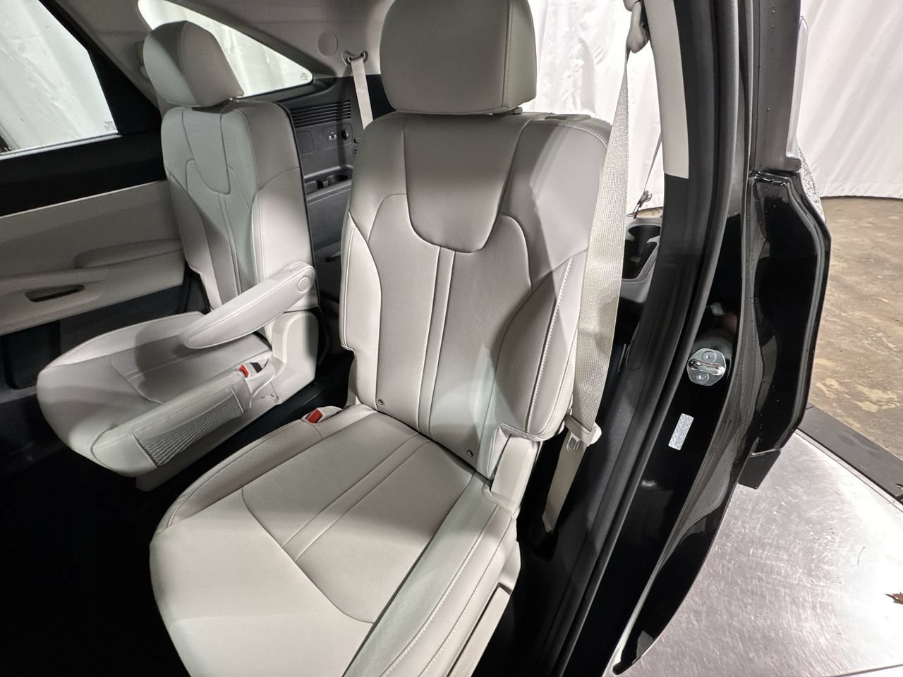 New 2026 Kia Sorento EX w/ EX Premium Package AWD/4WD image 30