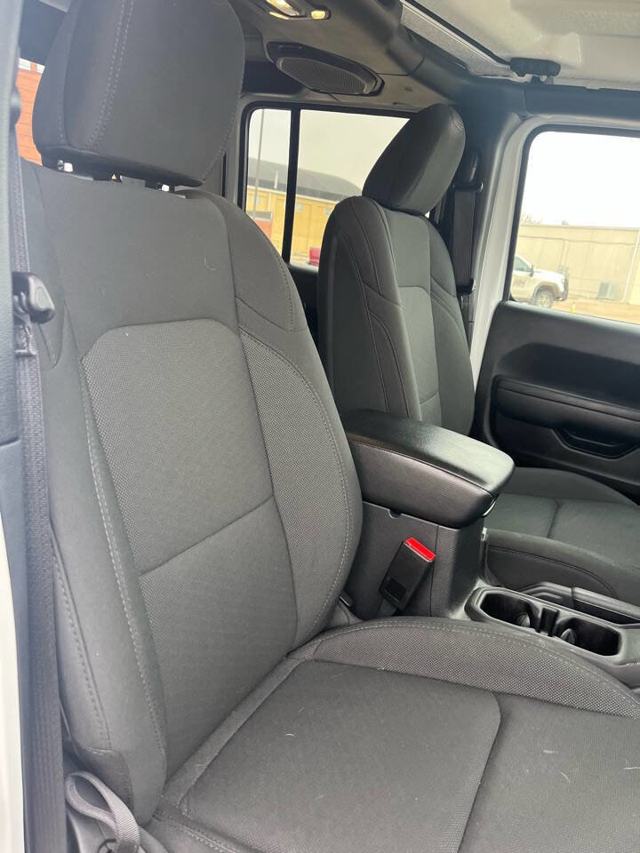 Used 2022 Jeep Gladiator Sport image 18