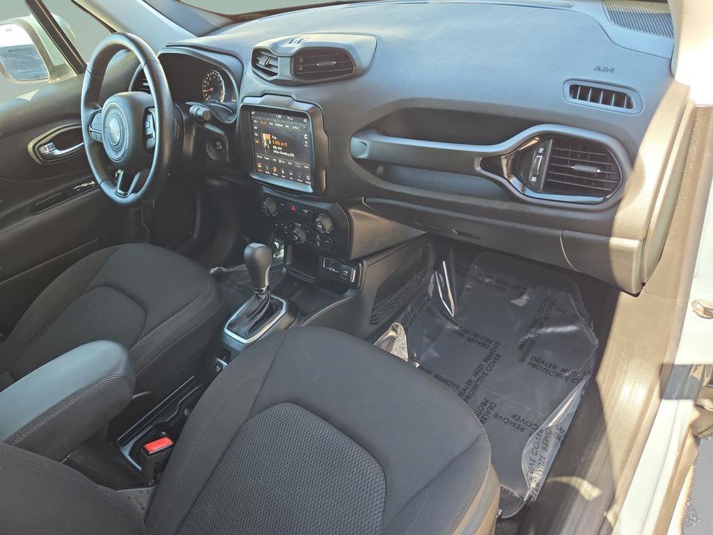 Used 2018 Jeep Renegade Altitude w/ UConnect 8.4 Nav Group image 29