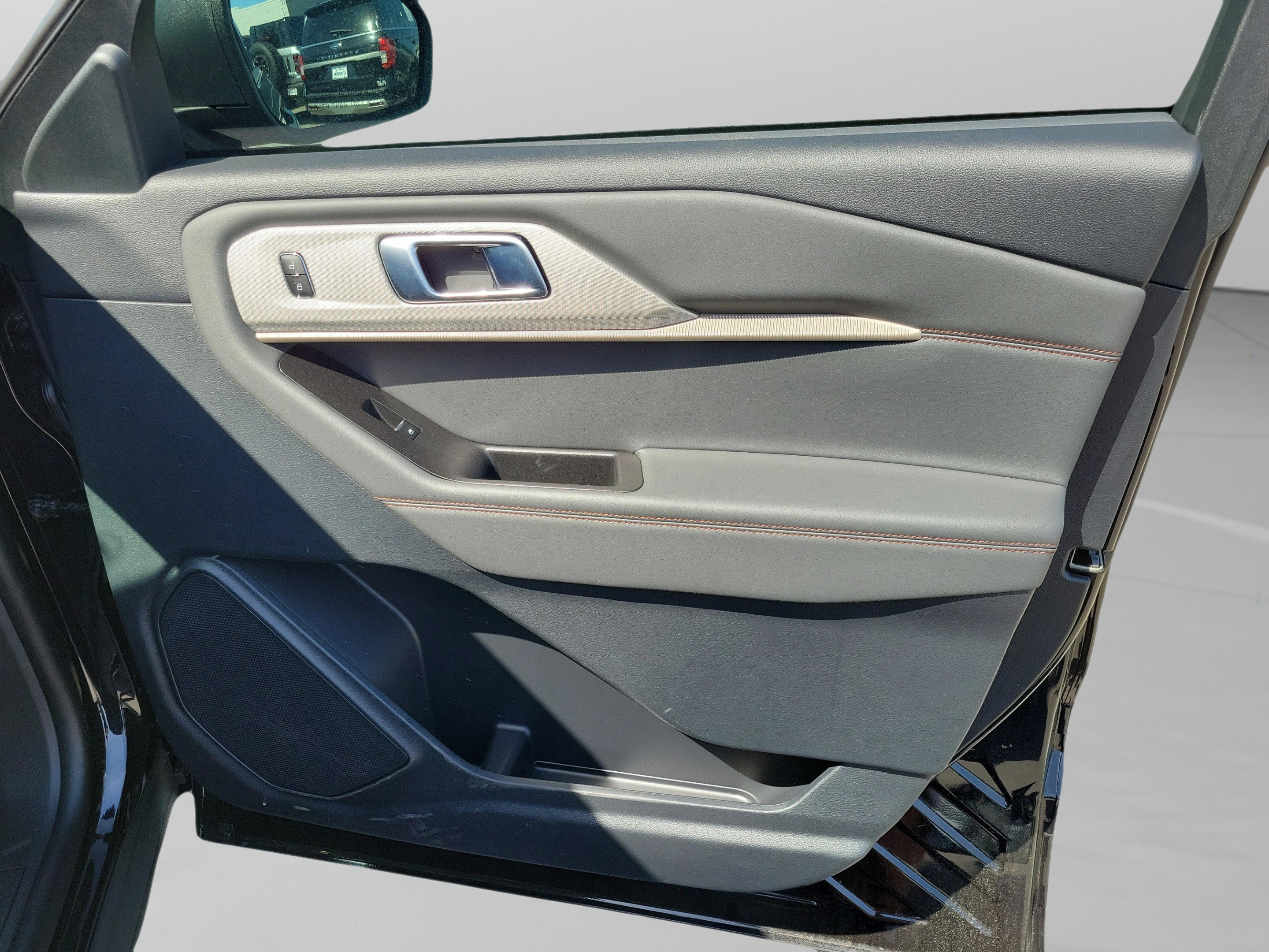New 2026 Ford Explorer Active w/ Active Comfort Package RWD image 29