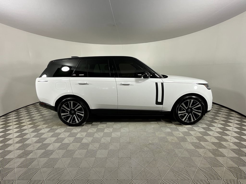 Certified 2023 Land Rover Range Rover SE image 5