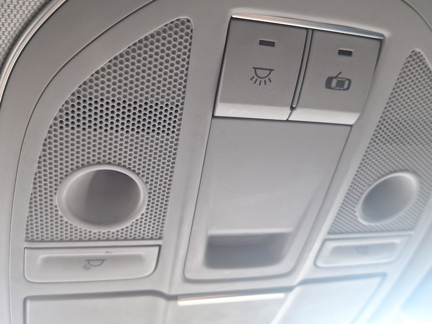 Used 2017 Genesis G80 3.8 RWD image 33