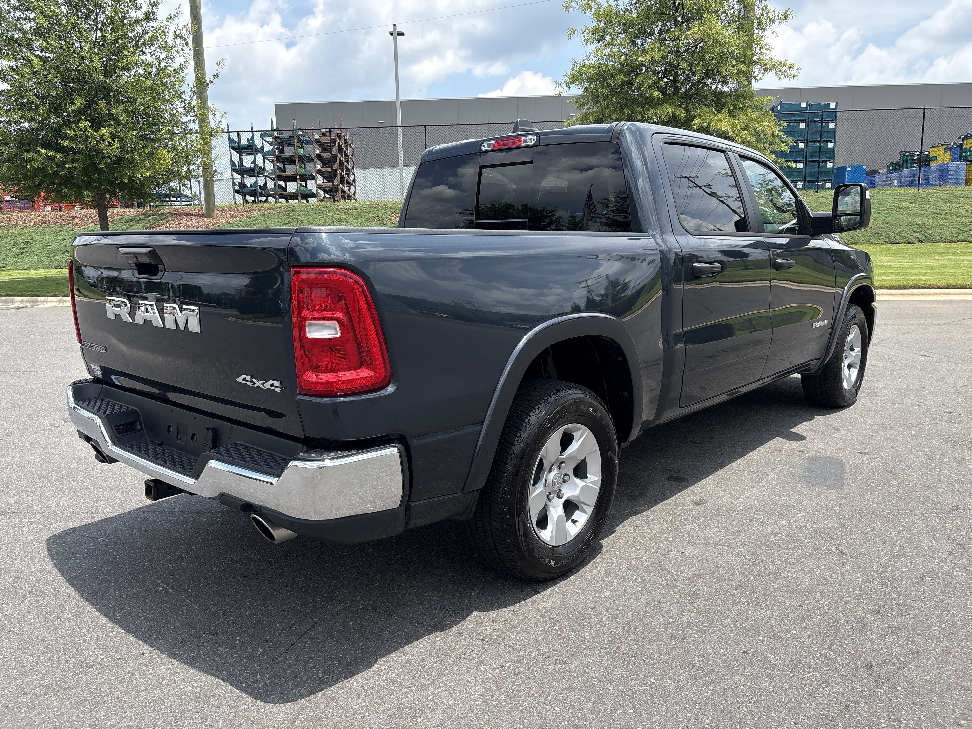 Used 2025 RAM 1500 Big Horn AWD/4WD image 9