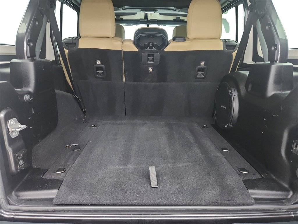 Used 2018 Jeep Wrangler Unlimited Sahara w/ Dual Top Group image 29