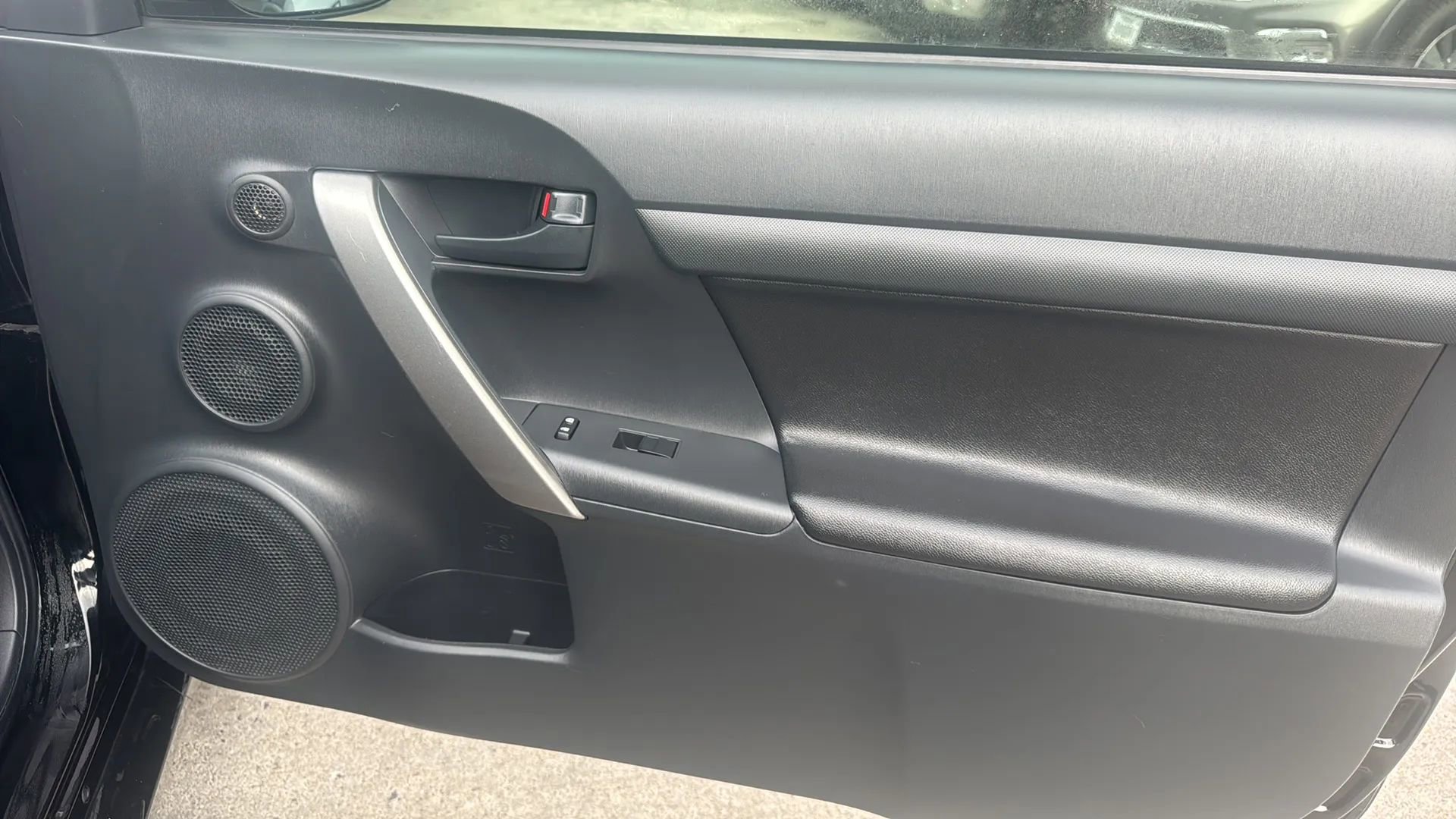 Used 2015 Scion tC FWD image 20