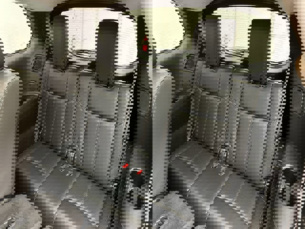 Used 2019 Nissan Pathfinder Platinum image 14