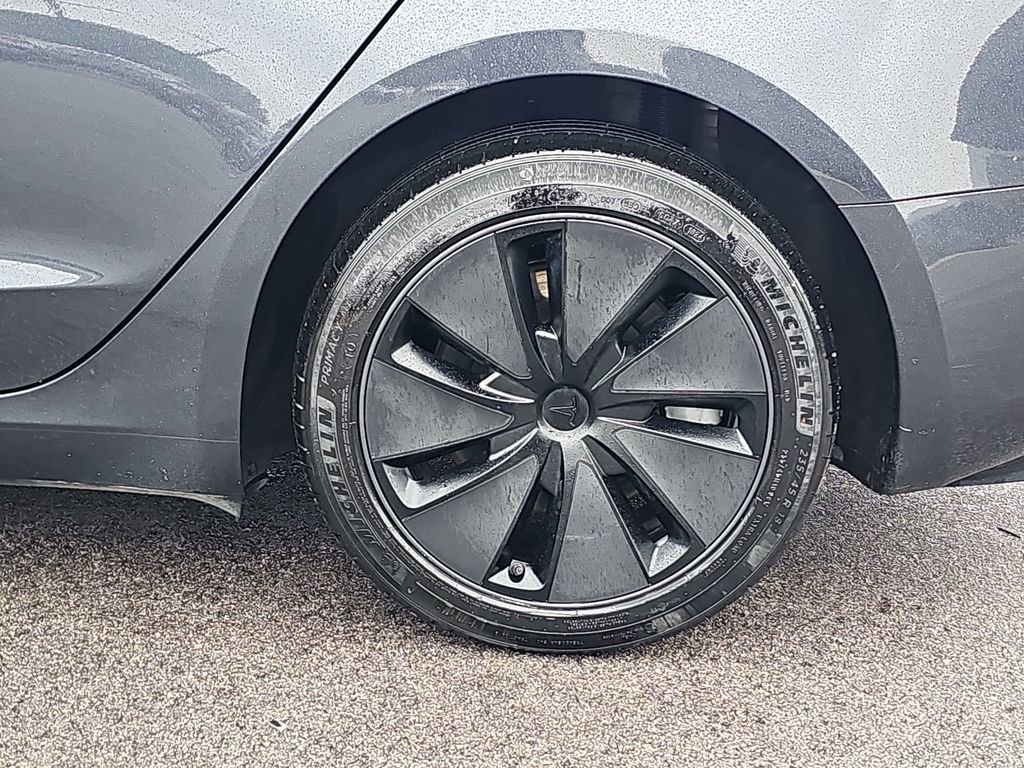 Used 2024 Tesla Model 3 Standard Range image 35