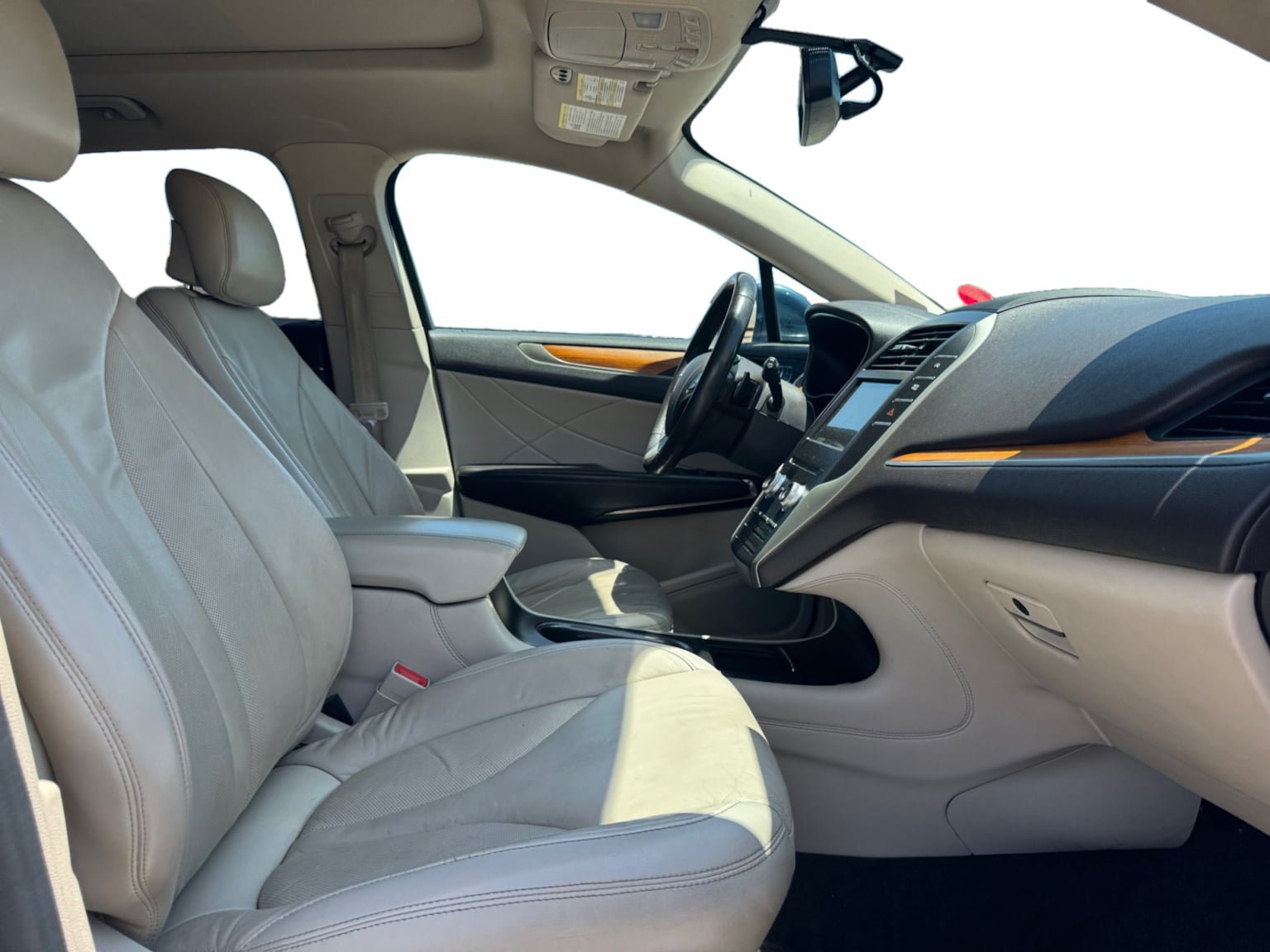 Used 2018 Lincoln MKC Select w/ Select Plus Package FWD image 17
