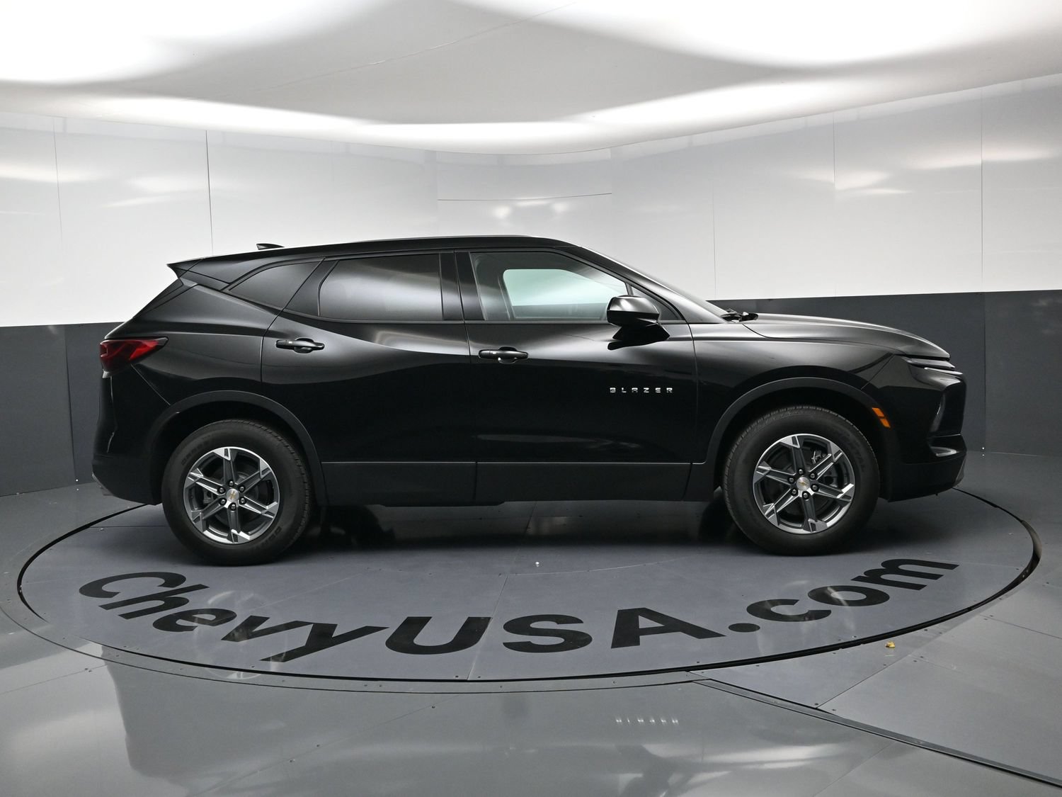 Used 2026 Chevrolet Blazer LT FWD image 10
