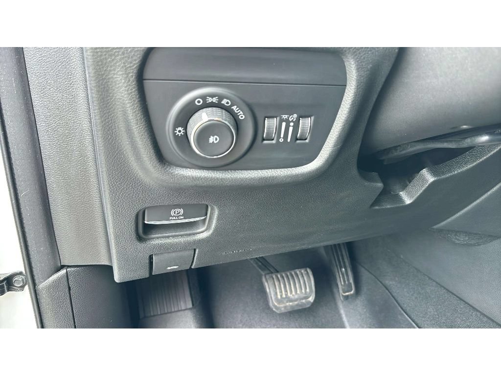 Used 2023 Jeep Grand Cherokee L Limited AWD/4WD image 22