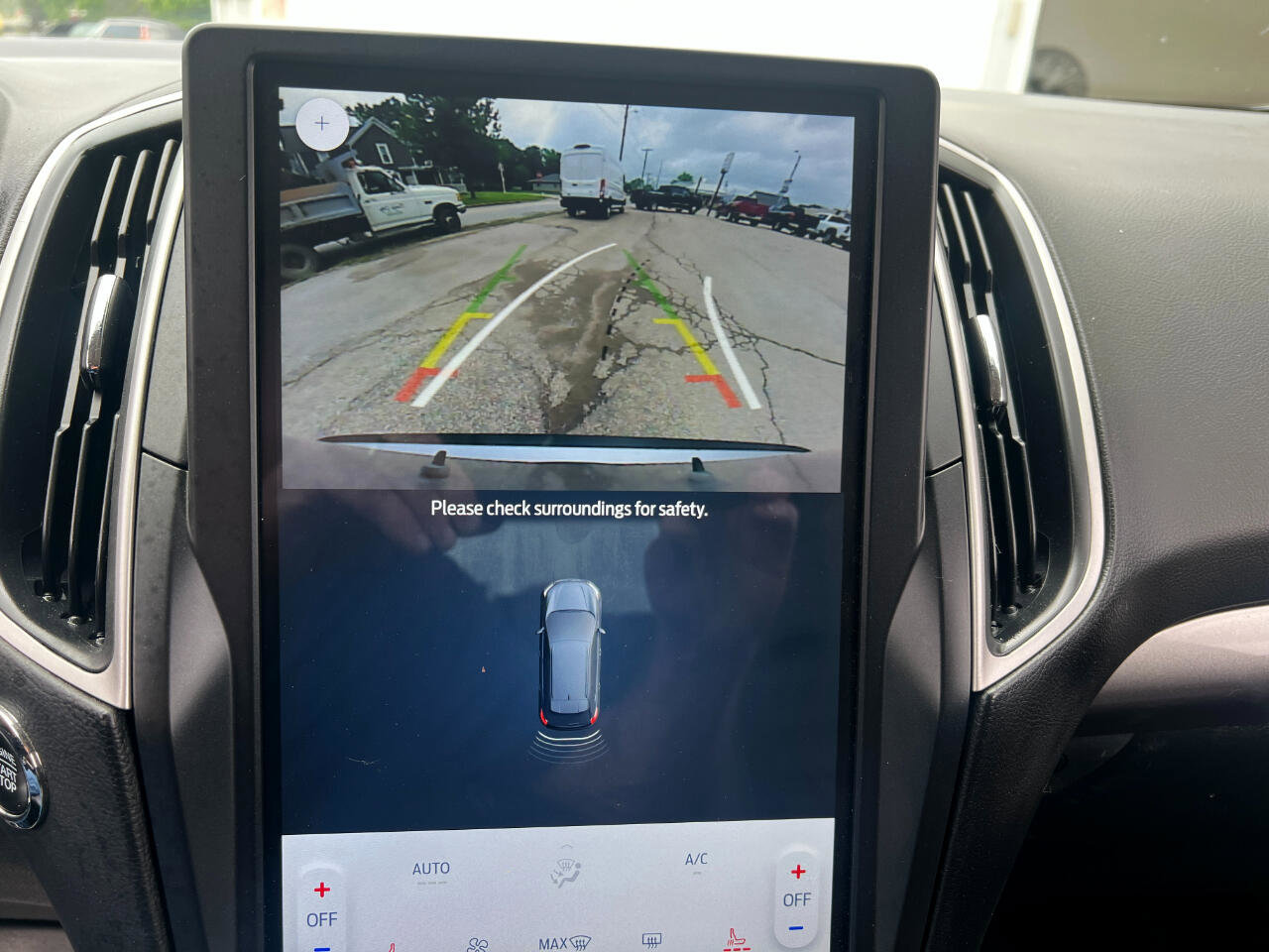 Used 2024 Ford Edge SEL image 61