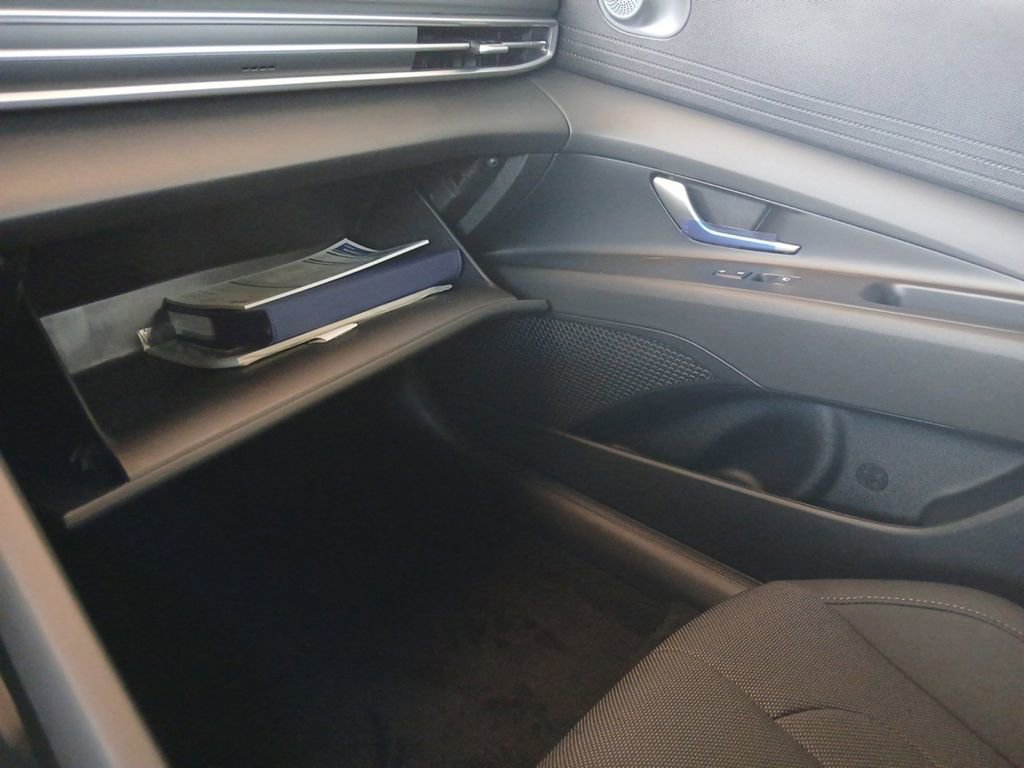 New 2026 Hyundai Elantra SE FWD image 22