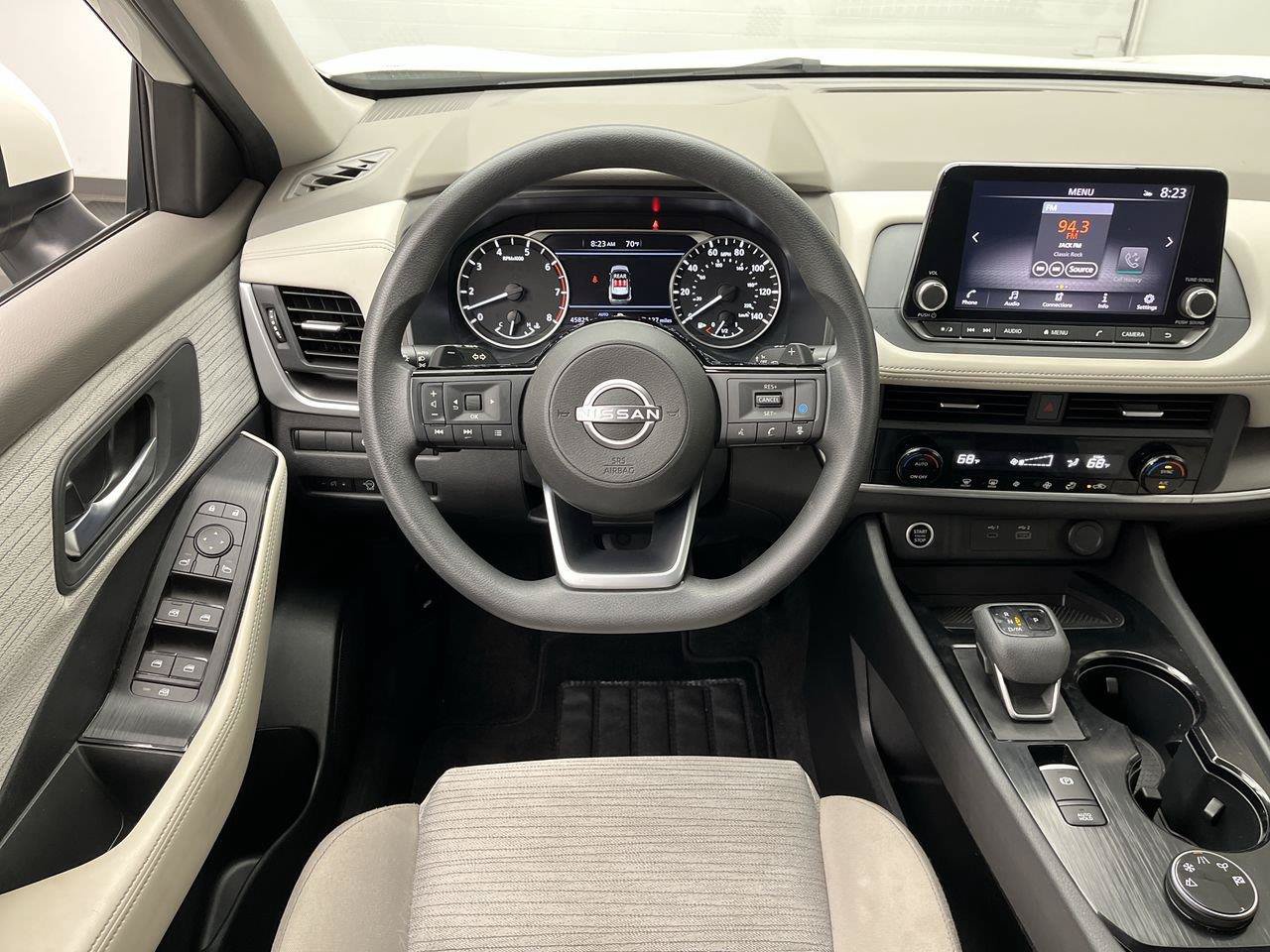 Used 2023 Nissan Rogue SV AWD/4WD image 12