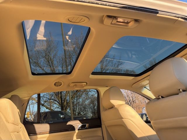 Used 2018 Lincoln MKT AWD w/ Technology Package image 17