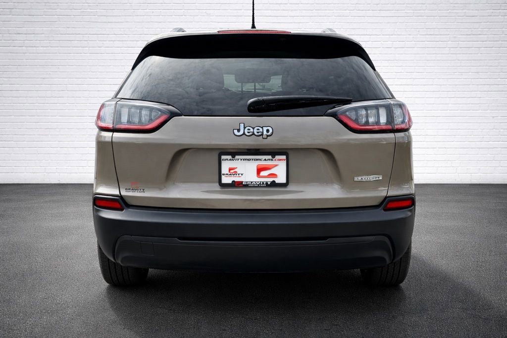 Used 2019 Jeep Cherokee Latitude w/ Popular Appearance Group image 5