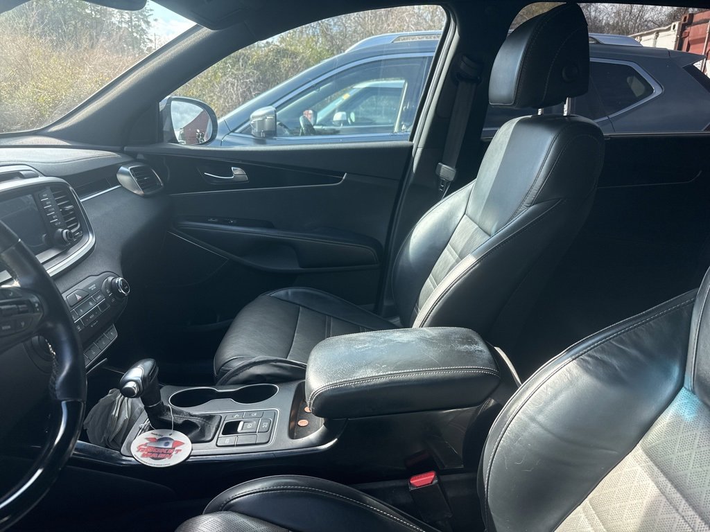 Used 2017 Kia Sorento SX image 10
