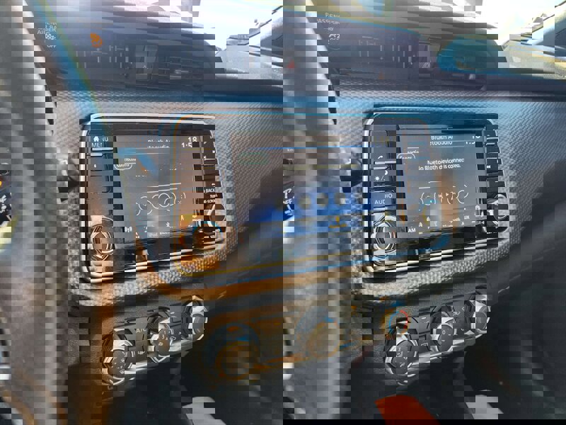 Used 2020 Nissan Kicks S image 19