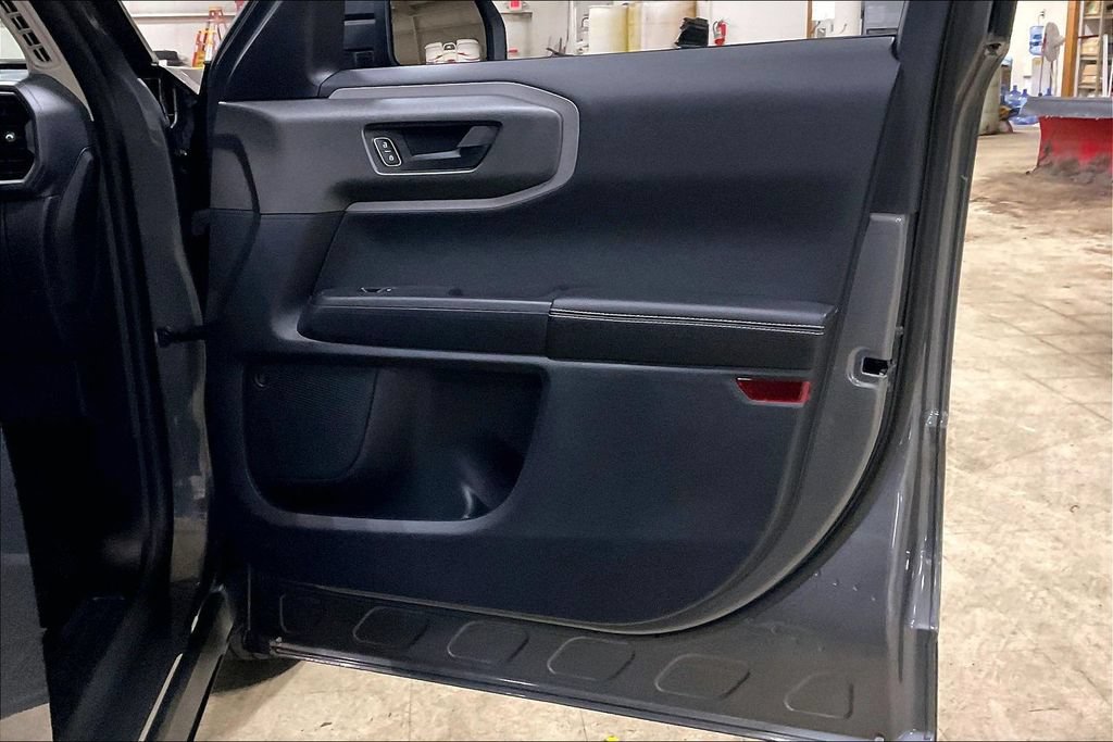 Certified 2025 Ford Bronco Sport Outer Banks w/ Outer Banks Tech Package+ AWD/4WD image 22