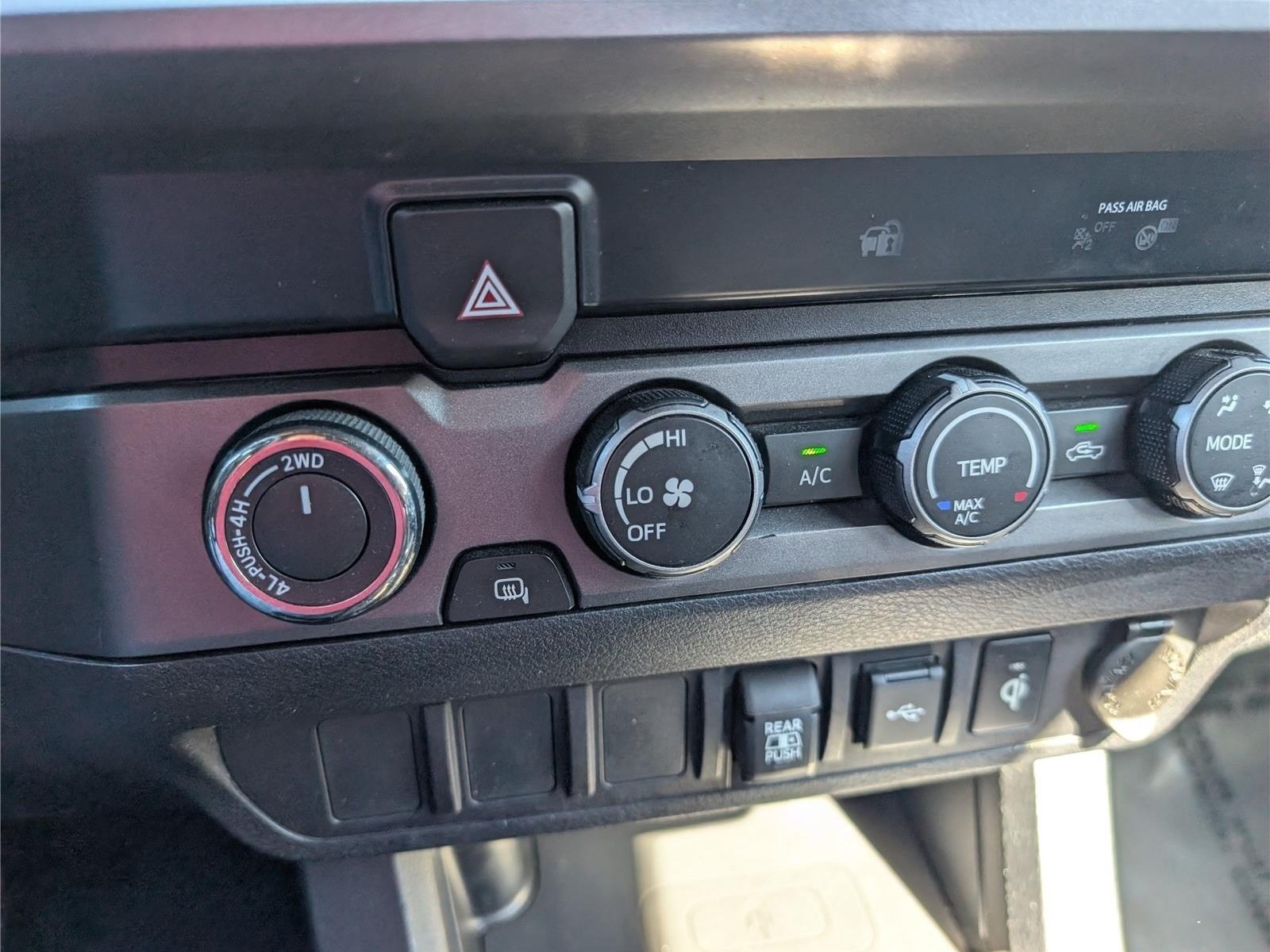 Used 2020 Toyota Tacoma TRD Off-Road AWD/4WD image 25