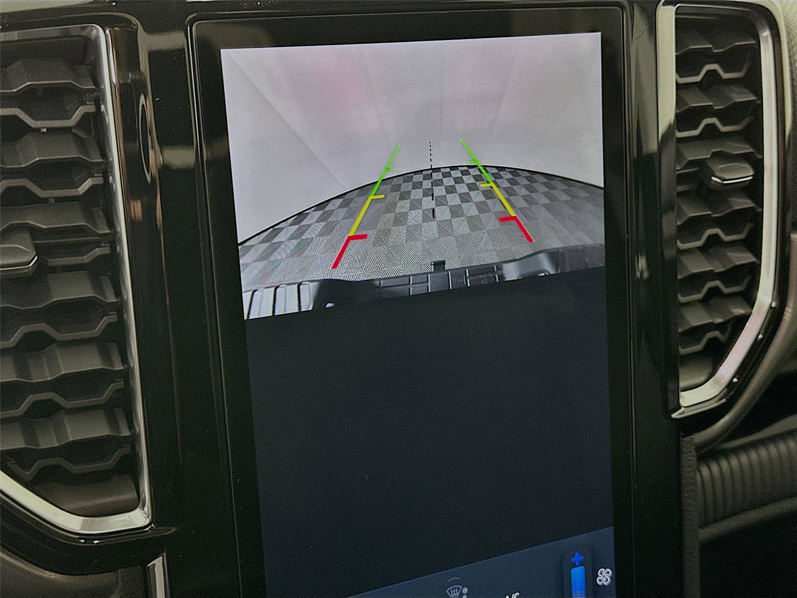 New 2025 Ford Ranger XLT w/ Chrome Accent Package image 16