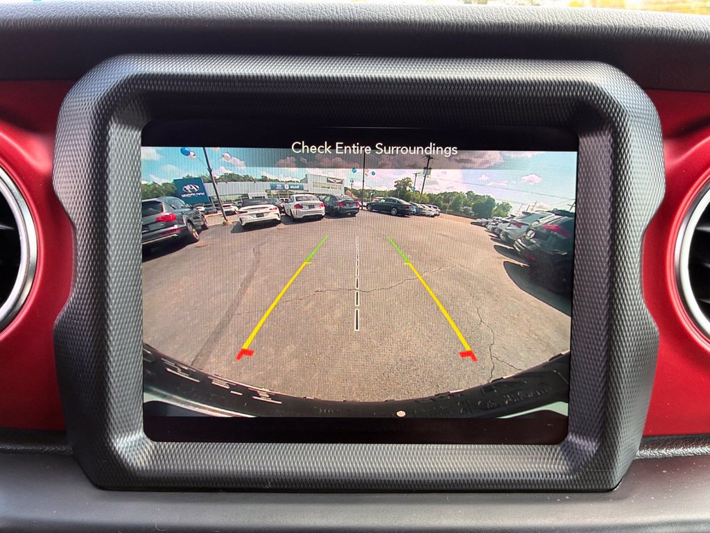 Used 2022 Jeep Wrangler Unlimited Rubicon AWD/4WD image 37