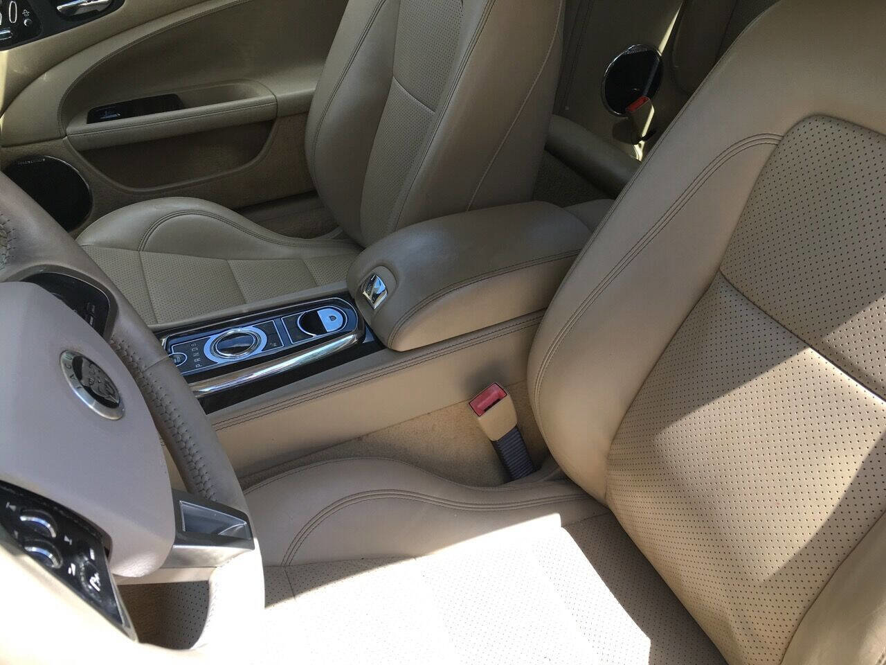 Used 2013 Jaguar XK Coupe RWD image 28