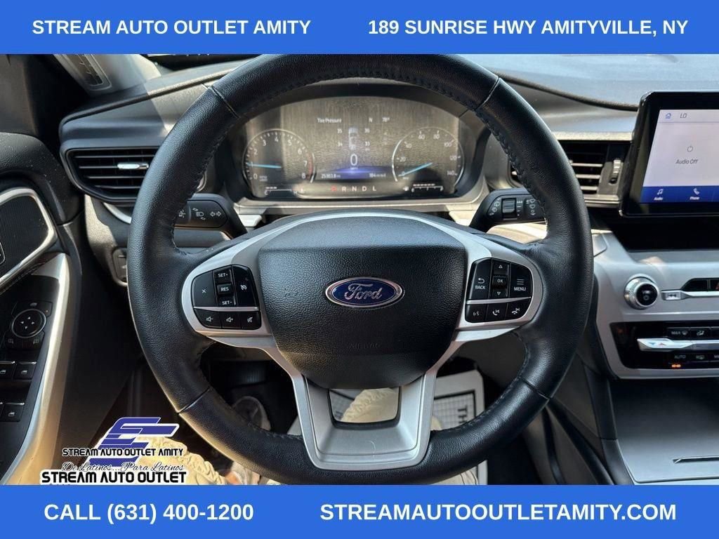 Used 2022 Ford Explorer XLT image 41