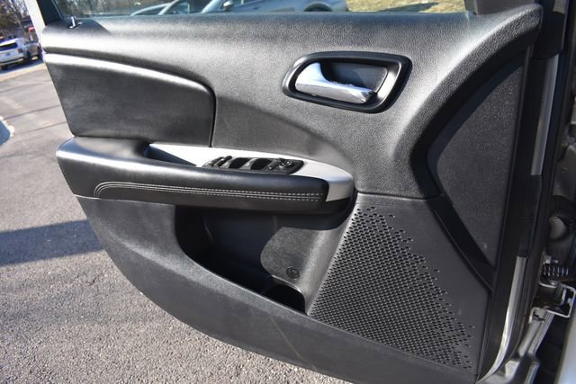 Used 2019 Dodge Journey SE w/ Premium Group image 31