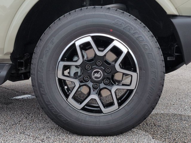 New 2026 Ford Bronco Outer Banks AWD/4WD image 11