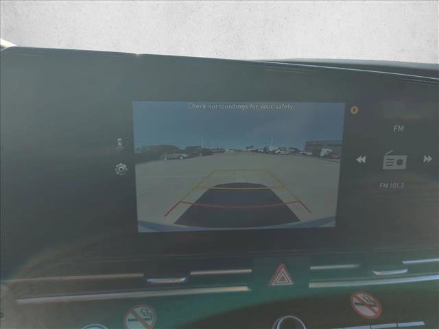 Used 2025 Hyundai Elantra SEL image 13