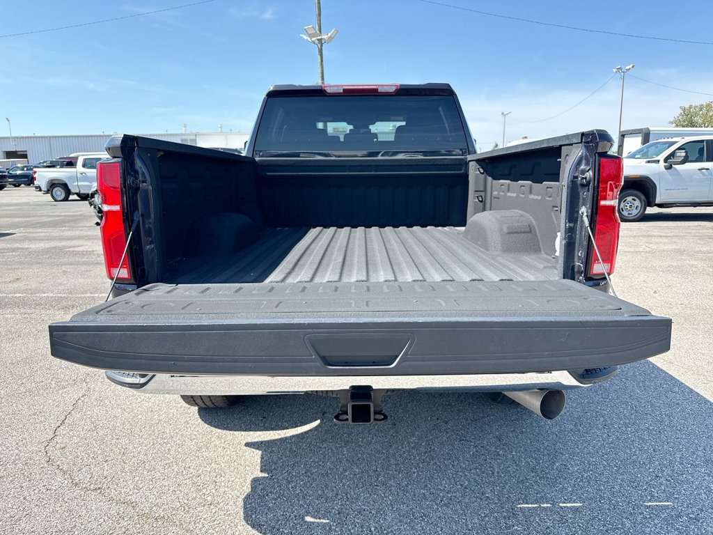 Used 2024 Chevrolet Silverado 2500 LTZ AWD/4WD image 24