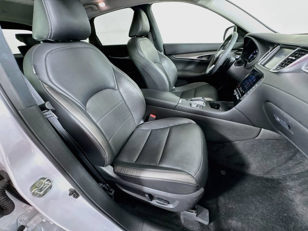 Certified 2023 INFINITI QX50 Luxe FWD image 39