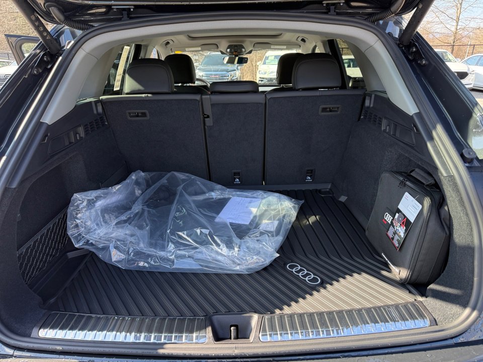 New 2025 Audi Q5 Premium image 15