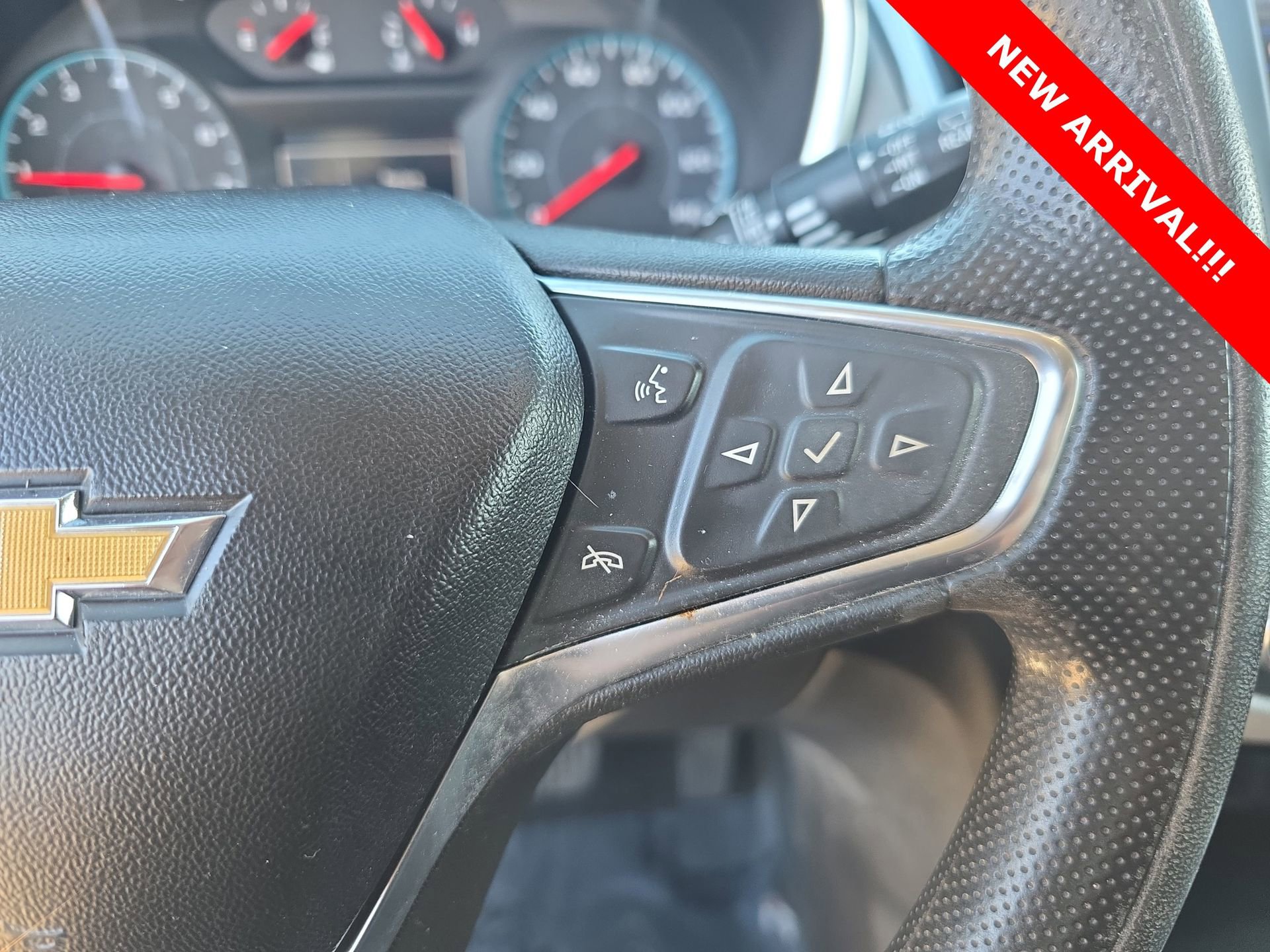 Used 2020 Chevrolet Equinox LS w/ LS Convenience Package image 17