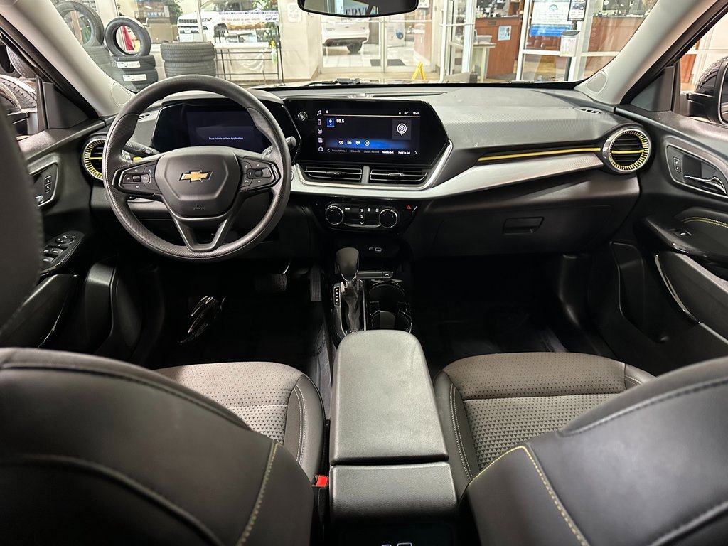 Used 2024 Chevrolet Trax LT image 11