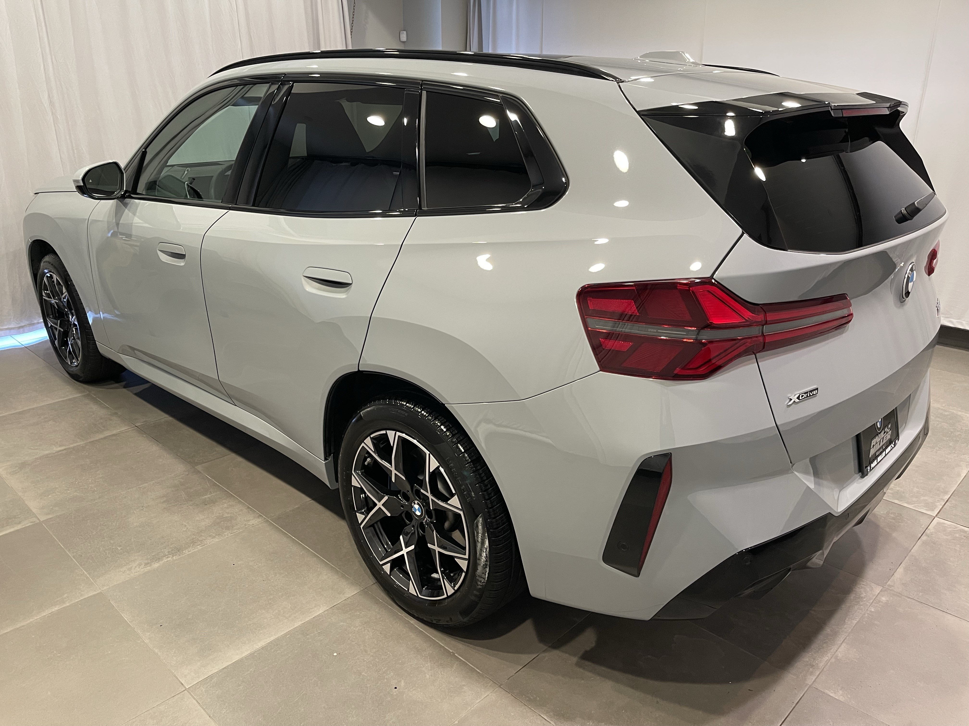 Used 2026 BMW X3 xDrive30i AWD/4WD image 4
