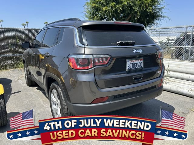 Used 2018 Jeep Compass Latitude w/ Popular Equipment Group FWD image 4