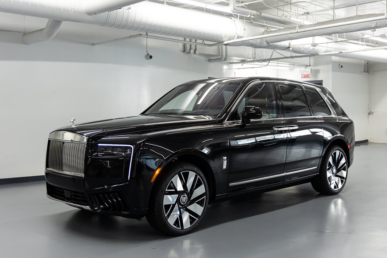 New 2027 Rolls-Royce Cullinan AWD/4WD image 1