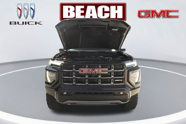 Used 2024 GMC Canyon AT4 w/ AT4 Premium Package AWD/4WD image 9