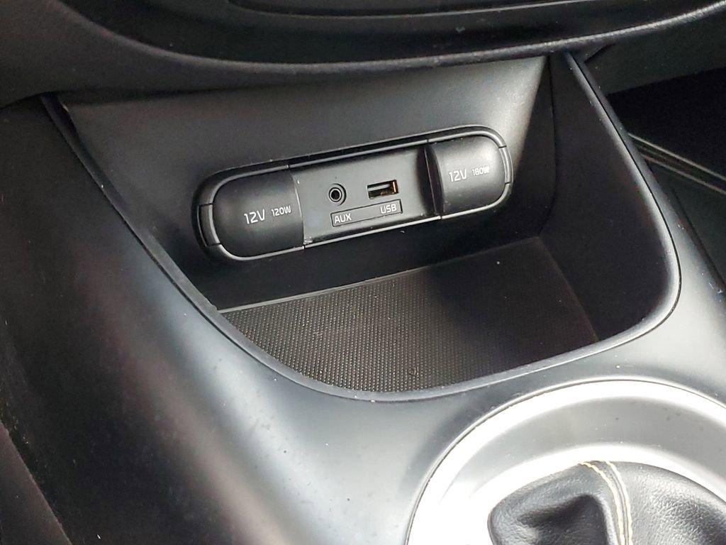 Used 2015 Kia Soul + image 16